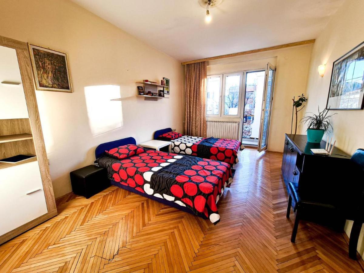 Rooftop Apartment At Mainsquare Skopje Exterior foto