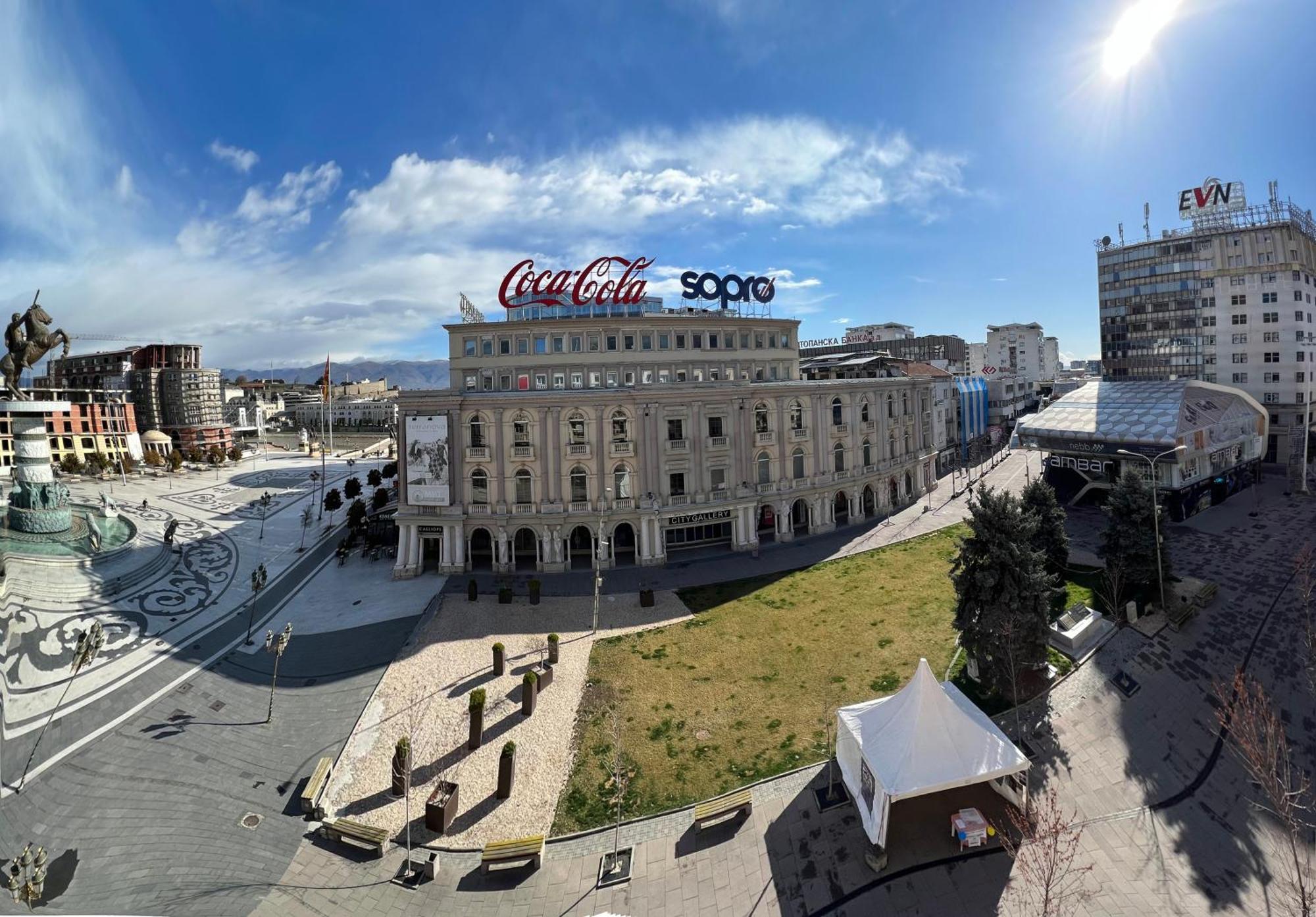 Rooftop Apartment At Mainsquare Skopje Exterior foto